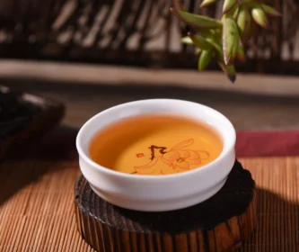 High-Mountain Red Tea from Lishan